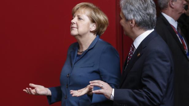 Angela Merkel kann als Bundeskanzlerin &quot;durchgreifen&quot;, Werner Faymann soll das vielleicht auch bald können.