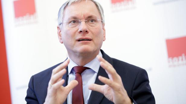 Sozialminister Stöger will Langzeitarbeitslose bei Gemeinden beschäftigen.