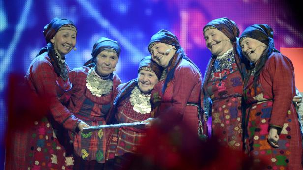 Wesentlich erfolgreicher waren diese älteren Damen aus Russland. Die Buranowskije Babuschki belegten mit dem Lied &quot;Party For Everybody!&quot; Platz zwei.
