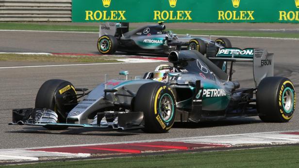 Nachfahrer: Nico Rosberg traute sich in China nicht, seinen Teamkollegen Lewis Hamilton zu attackieren