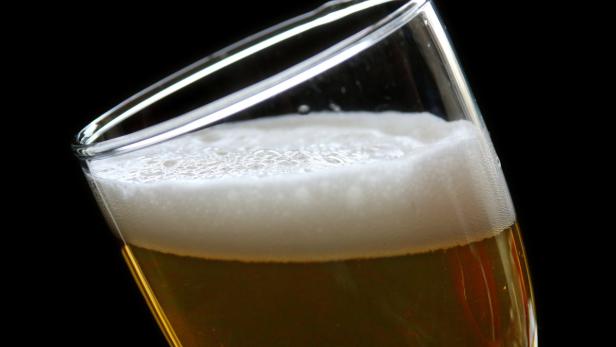 Vier Bier sind Anlass für einen Prozess in der Steiermark.