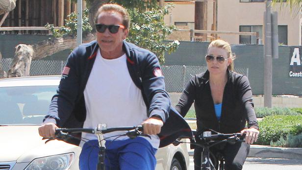 Der Terminator radelt mit seiner Heather