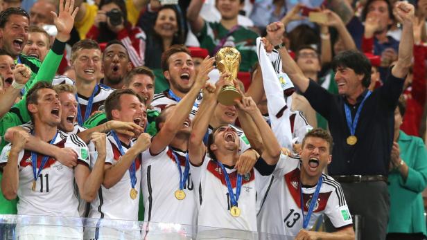Die deutsche Nationalmannschaft steht nach dem Weltmeistertitel auf Platz 1 der FIFA-Weltranglsite.