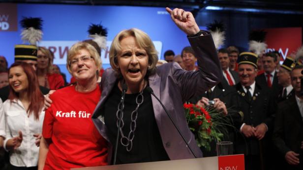 NRW: Rot-Grün siegt, CDU stürzt ab