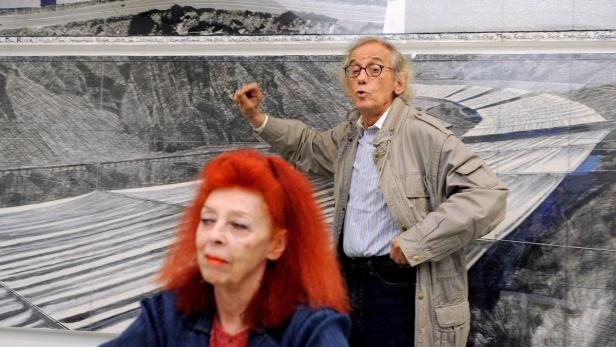 Christo und Jeanne-Claude bei der Präsentation von &quot;Over the River&quot; 2009