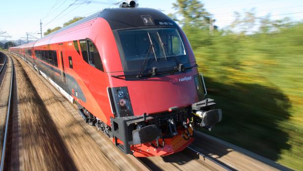 ÖBB Railjet: Bis Ende 2017 störeungsfreies Telefonieren auf Weststrecke