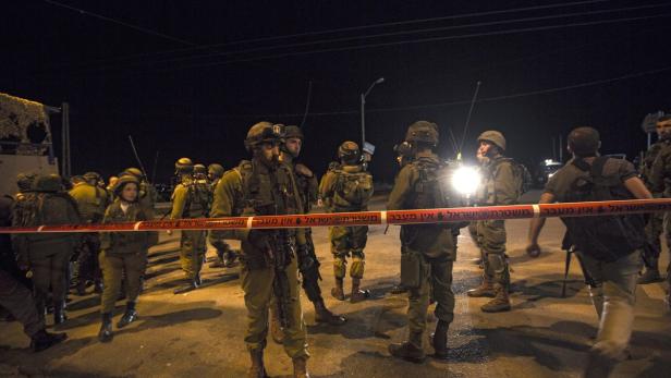 Israelische Soldaten an der Grenze zum Westjordanland