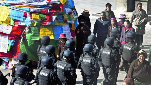 Lhasa: Massive chinesische Polizeipräsenz in der Hauptstadt des autonomen Gebietes Tibet