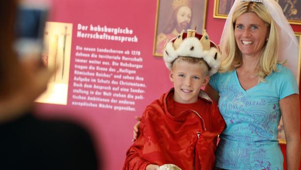 Einmal Kaiser sein: Im Ausstellungsteil &quot;Entdecke Österreich&quot; darf man sich auch als Monarch fühlen