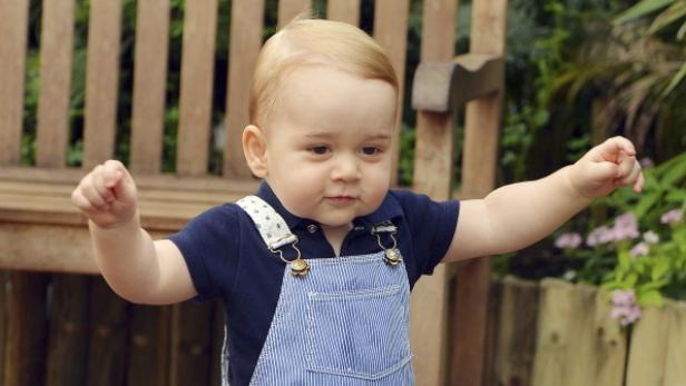 Mit seinem Charme bezaubert der kleine Prinz George ganz Großbritannien. Spätestens seit seinem ersten Geburtstag gilt er auch als Trendsetter.