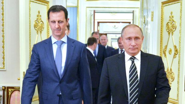 Putin informierte bereits Assad (links)