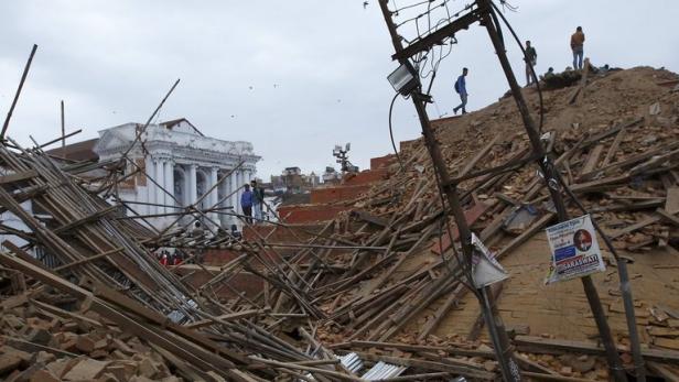 Hunderte Tote sind nach dem schweren Beben in Nepal zu befürchten.