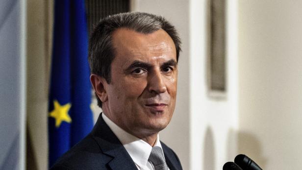 Bulgariens Ministerpräsident Plamen Orescharski hat am Mittwoch seinen Rücktritt eingereicht