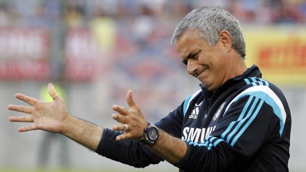 Gemischte Gefühle: Jose Mourinho war nicht mit allem zufrieden, was seine zweite Garnitur auf dem Kärntner Rasen so trieb.