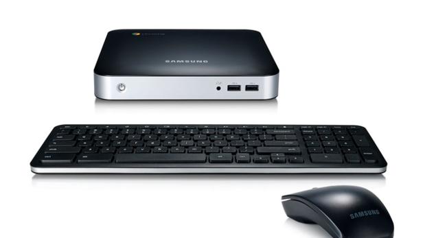 Ein Samsung Chromebox-Desktop-Computer mit Tastatur und Maus.