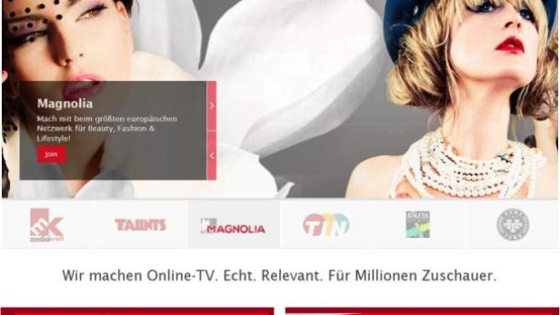 Die Webseite von MediaKraft mit zwei Frauen im Vordergrund, die für Beauty und Lifestyle werben.