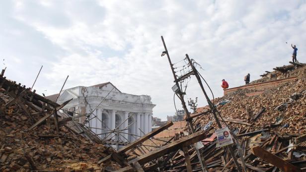 Trümmerberge, wo vor wenigen Tagen noch Tempel standen: Das Ausmaß der Zerstörung in Kathmandu ist enorm.