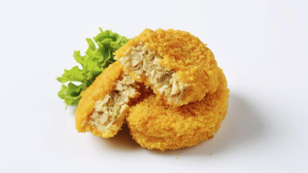 Immer mehr Konsumenten greifen zu vermeintlich gesundem Fleischersatz wie etwa Soja-Chicken-Nuggets.