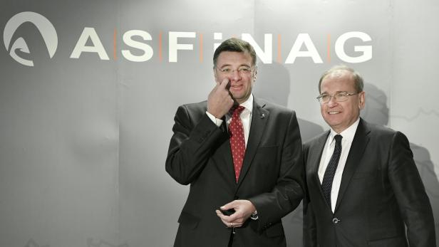 Jörg Leichtfried und Asfinag-Vorstand Alois Schedl