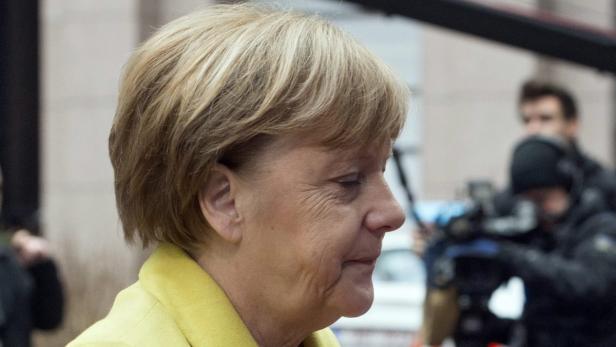 Immer mehr CSU-Politiker greifen die CDU-Chefin Merkel an.