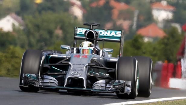 Lewis Hamilton lag in den beiden Freitag-Trainings jeweils vor seinem Teamkollegen Nico Rosberg.