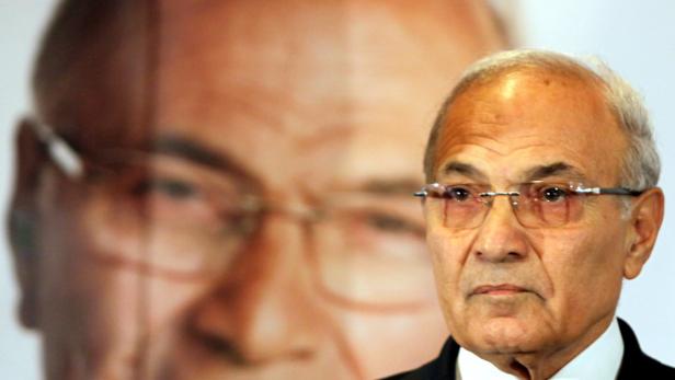 Ägyptens Ex-Premier will Präsident werden - Streit um Ausreise