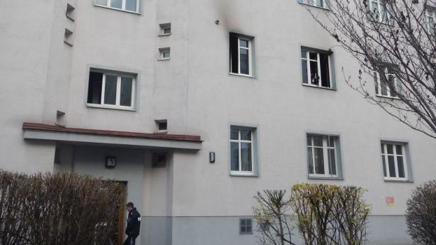 Zimmerbrand_(C)MA68_Lichtbildstelle_002.JPG 75-Jährige nach Zimmerbrand in Lebensgefahr