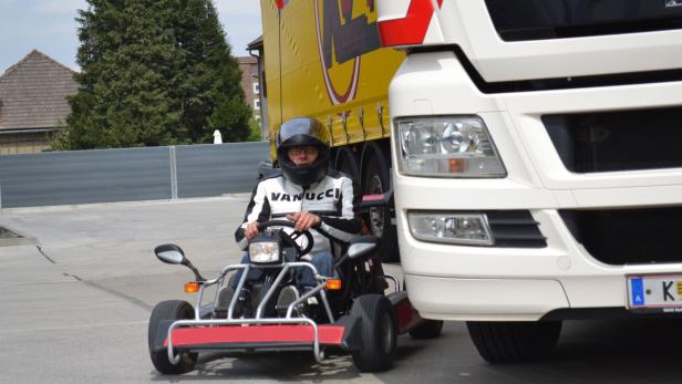 Karts können für den Verkehr zugelassen werden, sind dort aber deutlich benachteiligt.