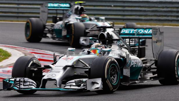 Lewis Hamilton ließ seinen Teamkollegen Nico Rosberg trotz Teamanweisung nicht passieren.