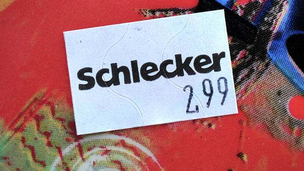 Ein Preisschild von Schlecker mit dem Preis 2,99 €.