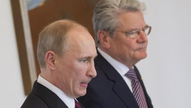 Russlands Präsident Wladimir Putin bekommt noch keinen Gegenbesuch des deutschen Kollegen Gauck