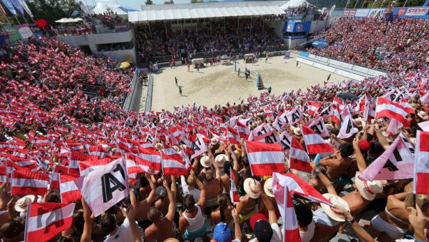 Stimmungsvoll: Der Centre Court in Klagenfurt.