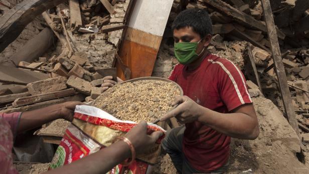 Reisverteilung nahe Kathmandu