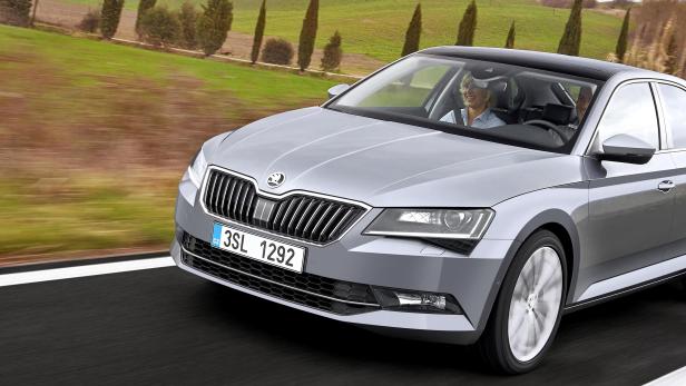 Ausfahrt mit dem neuen Skoda Superb