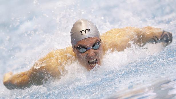 Spitzer über 100m Delfin weit von Olympia-Norm weg