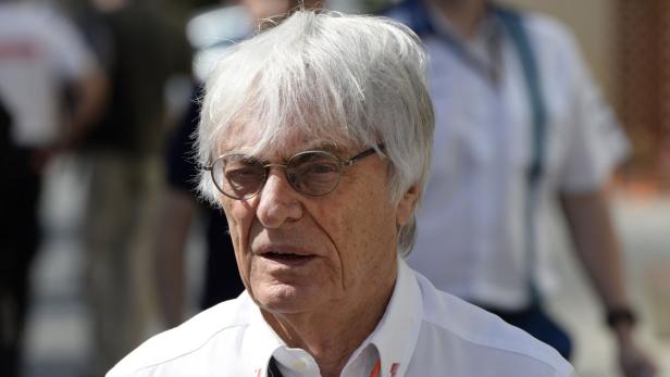 Bernie Ecclestone stimmt mit den Fahrern überein.