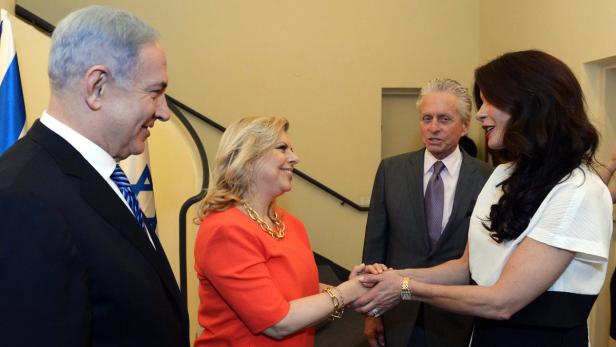 Gäste aus Hollywood:Catherine Zeta-Jones und Michael Douglas zu Besuch bei den Netanyahus