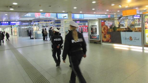 "Aktion scharf" der Polizei im Linzer Bahnhof