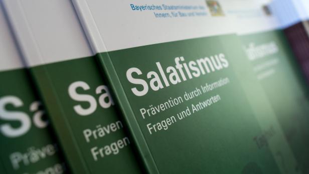 Infobroschüren zum Thema Salafismus in Bayern.