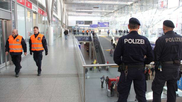 Polizei verstärkt am Hauptbahnhof Linz die Überwachung