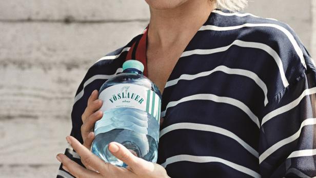 Schauspielerin Sienna Miller ist das neue Testimonial von Vöslauer Mineralwasser