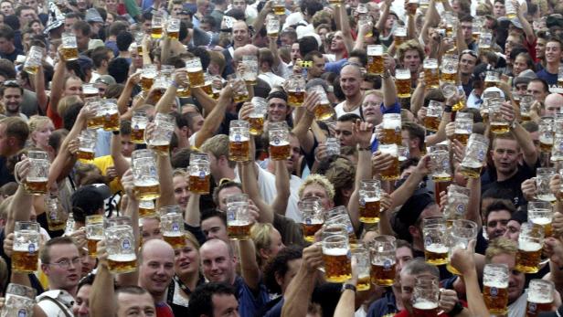 Wer hätte das gedacht? Das Münchner Oktoberfest verpasst sich einen Spritzer Moderne. Beim größten Volksfest der Welt knabbern die Besucher zwischen 20. September und 5. Oktober nicht nur Stelze und Grilldhendl.