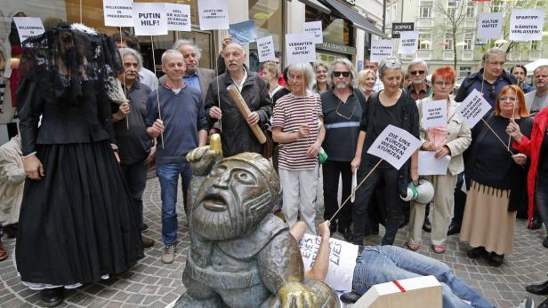 Kultureller Kahlschlag: Proteste von Kunstschaffenden in Klagenfurt.