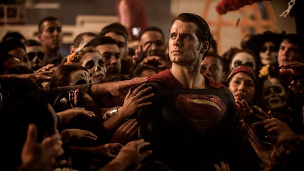 Henry Cavill als Superman im 400 Millionen Dollar teuren Film