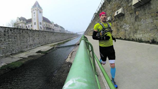 Passend vor dem Vienna City Marathon erscheint &quot;Wien rennt&quot;.