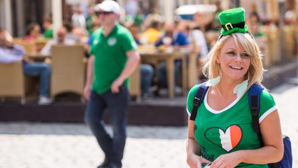 Irische Fans begeistern die Fußball-Welt.