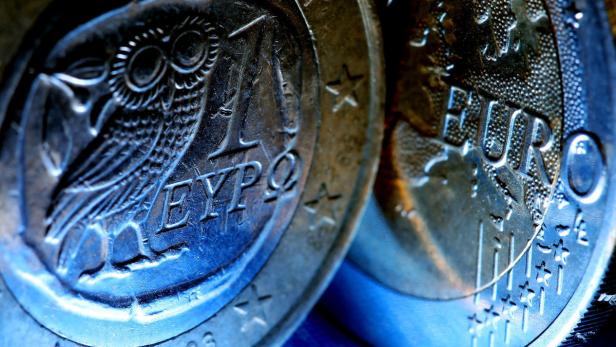 Umfrage: Griechen zahlen Geld nie zurück