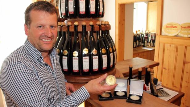 Georg Hiebl holte bei der IWSC gleich vier Goldene und ist in London für den Bewerb um den besten Brenner des Jahres nominiert