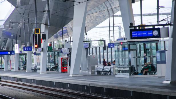 Am Hauptbahnhof in Wien wurde ein UNO-Diplomat Opfer der seit Monaten aktiven Kofferklaubande.
