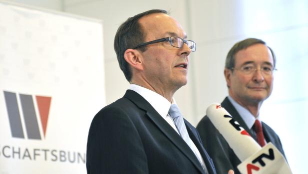 Wirtschaftsbund-Generalsekretär Peter Haubner (li.) warnt Faymann &amp; Co, „Betriebsübergaben im Familienbereich zu verteuern“